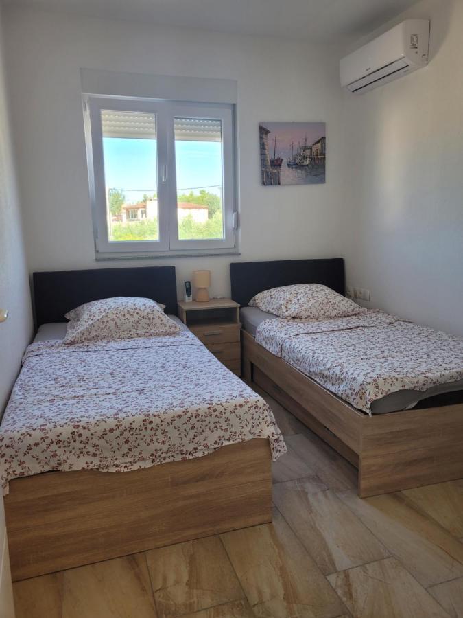 Appartement Baraba Maslenica Værelse billede